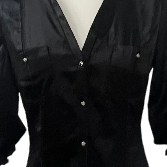 White House Black Market. Size 6 Form Fitting. 96%SILK & 4%SPANDEX = PERFECT FIT - Picture 8 of 9